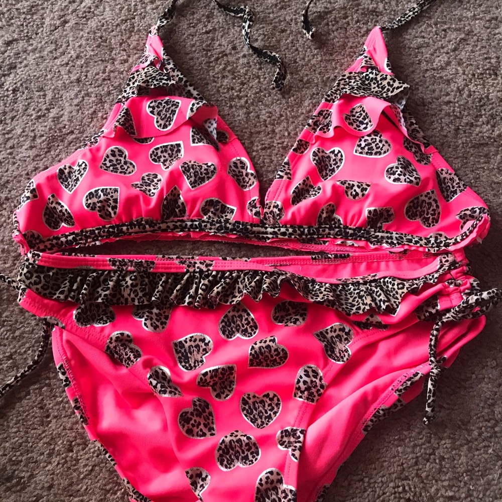 Bathing Suits - Picture 6 of 8